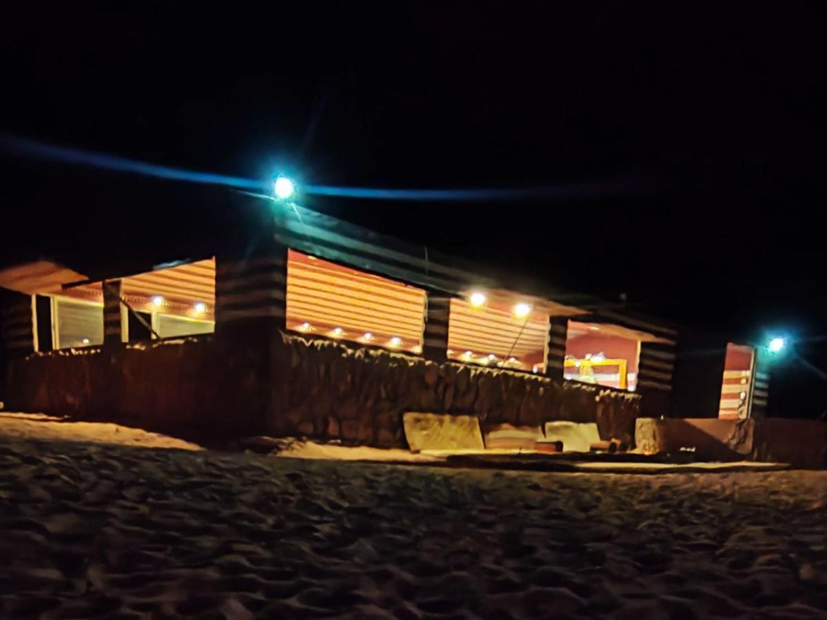 Rotana Camp Hotel Wadi Rum Bagian luar foto