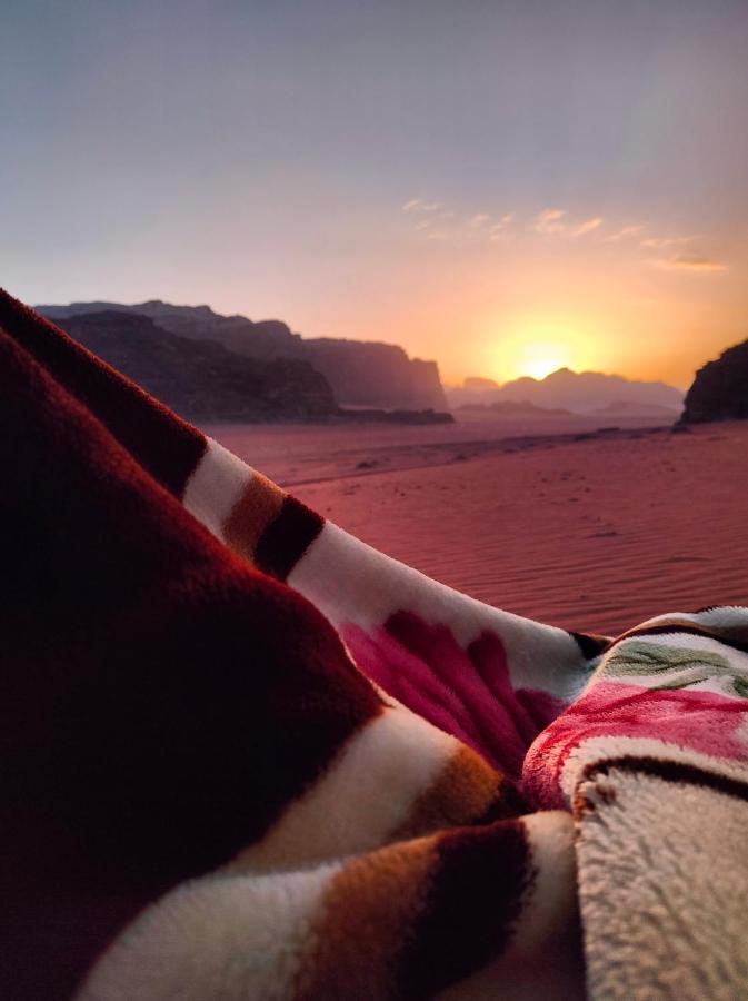 Rotana Camp Hotel Wadi Rum Bagian luar foto