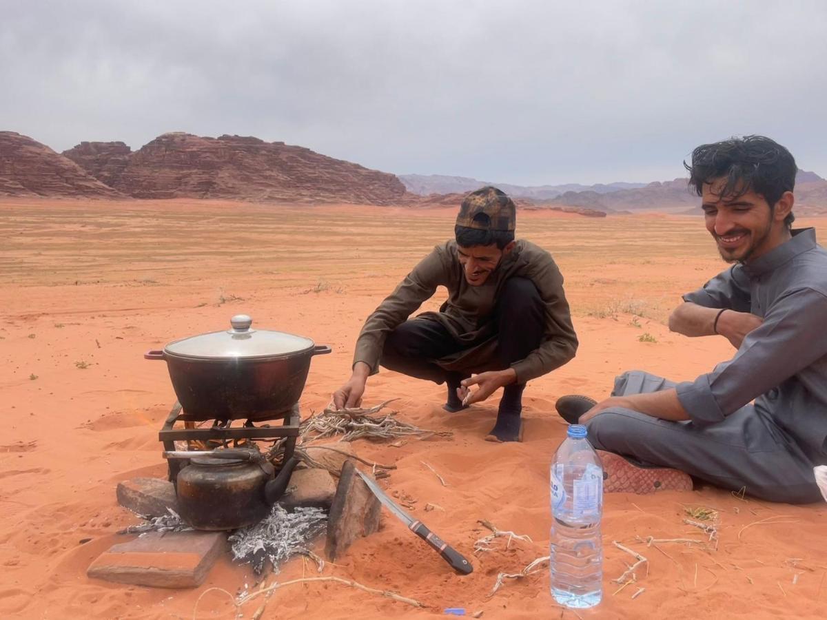 Rotana Camp Hotel Wadi Rum Bagian luar foto