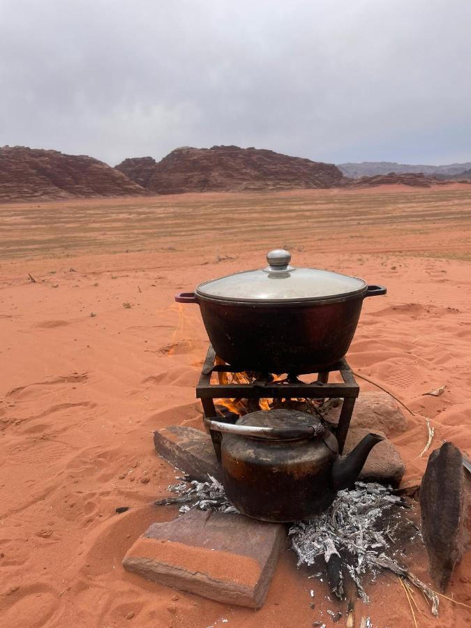 Rotana Camp Hotel Wadi Rum Bagian luar foto