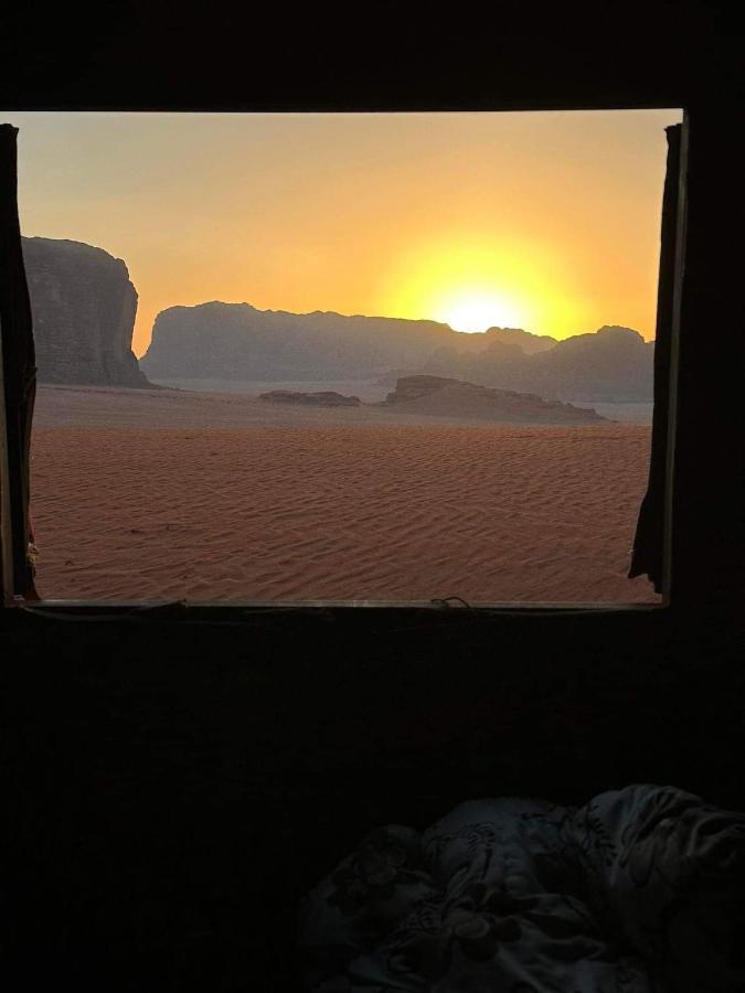 Rotana Camp Hotel Wadi Rum Bagian luar foto